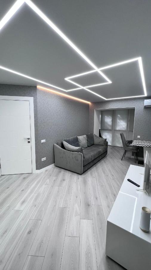 Apartamento Modern Gagarina Avenue Dnipro Exterior foto