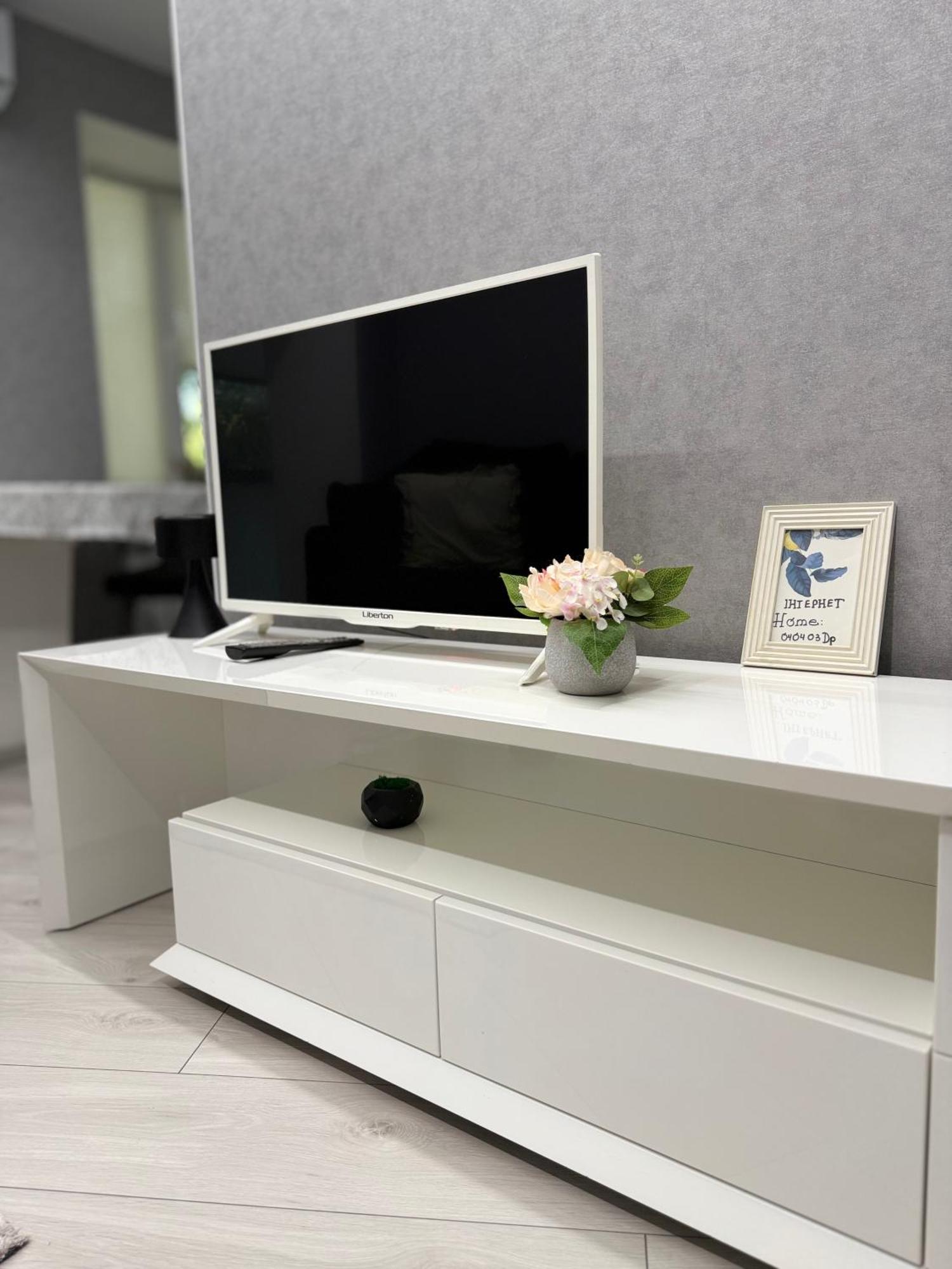 Apartamento Modern Gagarina Avenue Dnipro Exterior foto